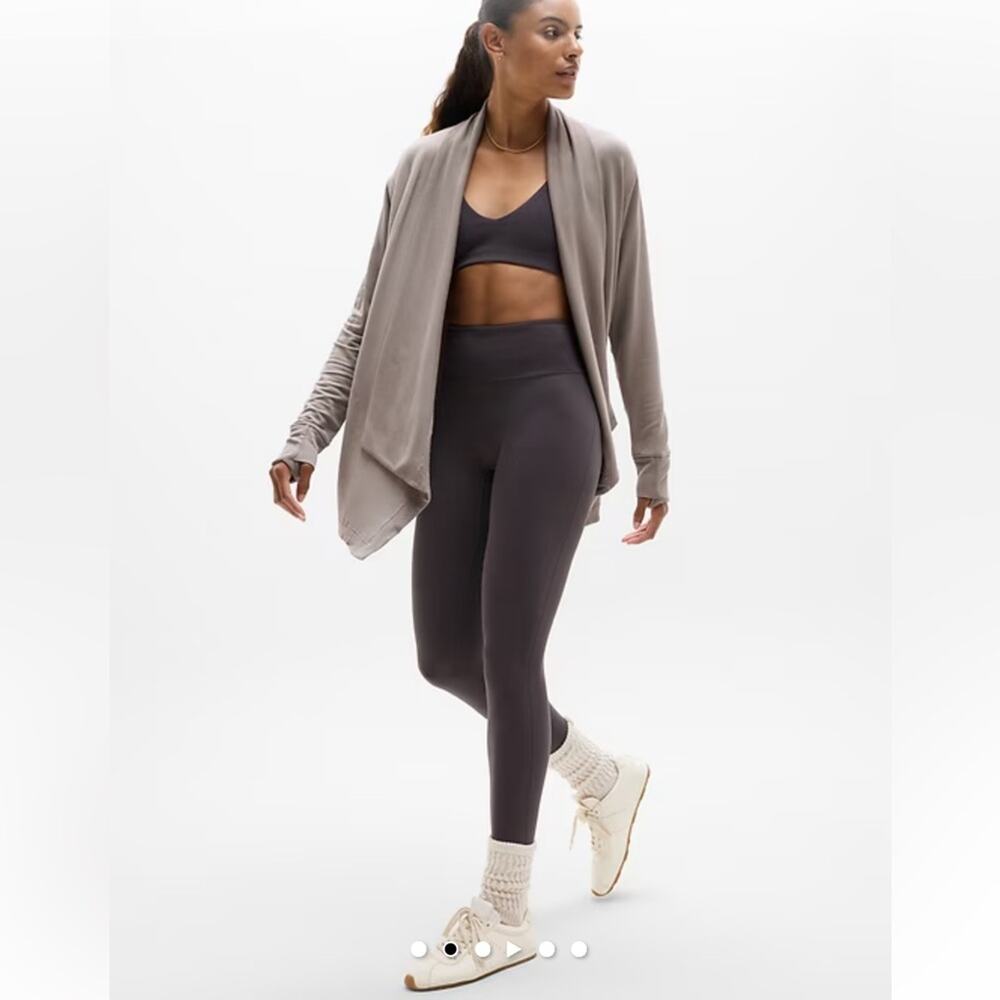 Athleta Pranayama Restore Wrap in Olive - Picture 2 of 8